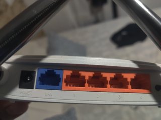 Router TP-Link Blanco con Antenas