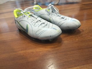 Botas de fútbol niño Nike Mercurial
