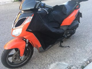 Aprilia Sportcity 125 Roja Scooter