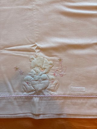 Lenzuolo culla con orsetti ricamati