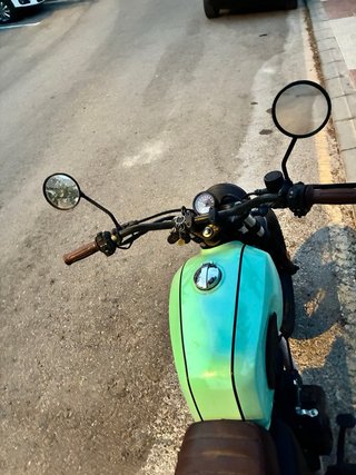 Moto Brixton 125BX Cafe Racer año 2019. 125cc.
