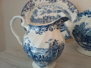 Juego de 5 piezas porcelana ingles Johnson Bros