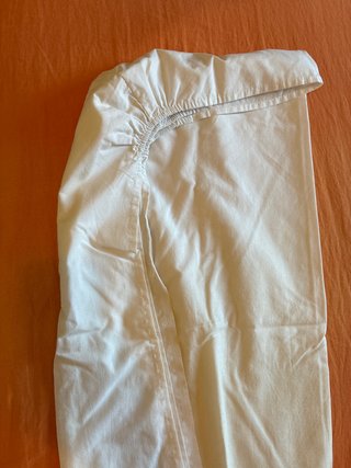 Lenzuolo sotto culla bianco con angoli