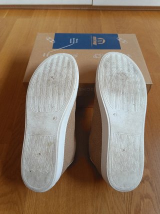 Zapatillas urbanas Merkal beige talla 41