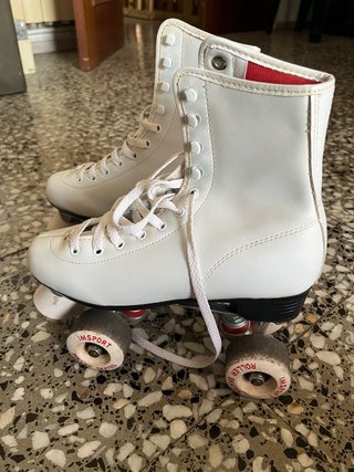 Patines de 4 ruedas blancos