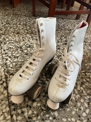 Patines de 4 ruedas blancos