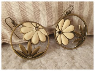 Pendientes vintage motivo floral