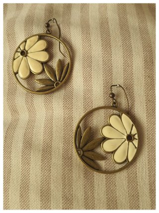Pendientes vintage motivo floral