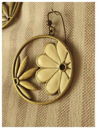 Pendientes vintage motivo floral
