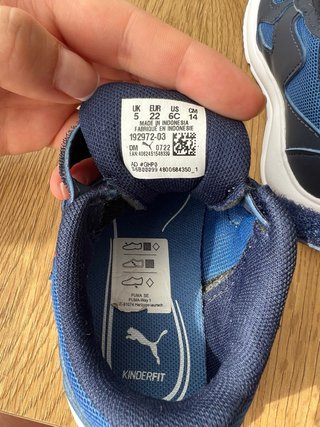 Zapatilla deportiva PUMA infantil talla 22