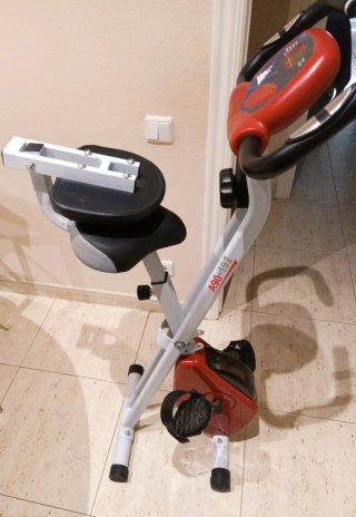 Bicicleta Estática Plegable( venta en persona)