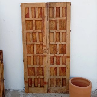 Puerta dos hojas cuarterones madera 217x110