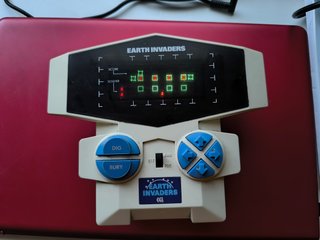 Consola Retro Earth Invaders 80s