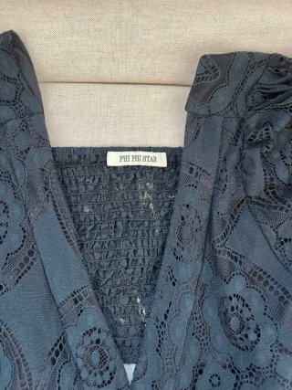 Conjunto negro encaje crop top