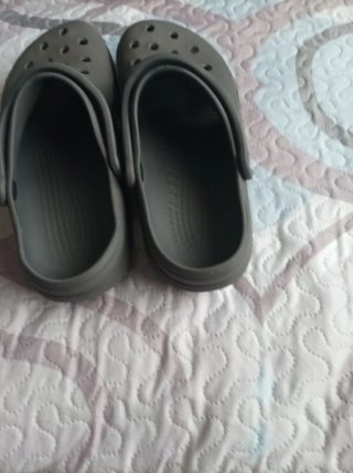 Chanclas Crocs Talla 42 Gris
