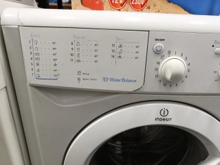 Lavadora Indesit 5kg 1000rpm A+