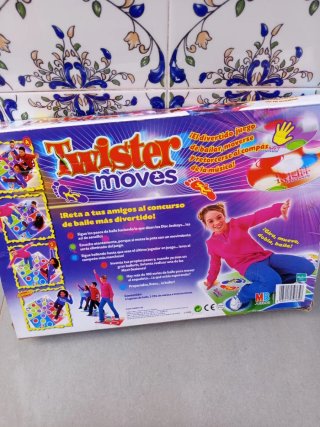 Twister Moves Juego de Baile con CDs