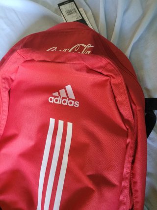 Mochila Adidas Roja y Negra coca cola