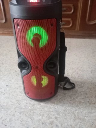 Altavoz Bluetooth USB Batería Nuevo