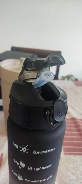 Garrafa de Plástico Preta