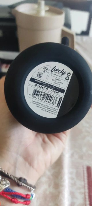 Garrafa de Plástico Preta