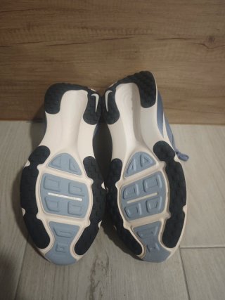 Nike Vomero 18