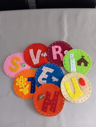 Abecedario fieltro infantil hecho a mano