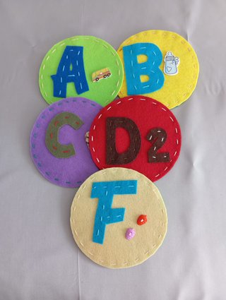 Abecedario fieltro infantil hecho a mano