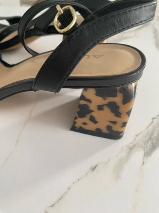 Sandalias Aldo tacón estampado leopardo