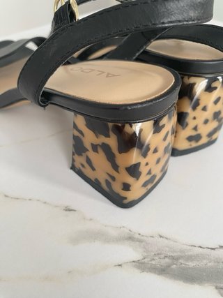 Sandalias Aldo tacón estampado leopardo