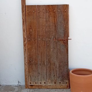 Puerta madera rústica con clavos 170x92cm