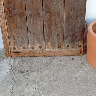 Puerta madera rústica con clavos 170x92cm