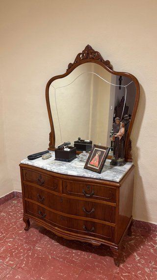 Cómoda Clásica Madera y Mármol