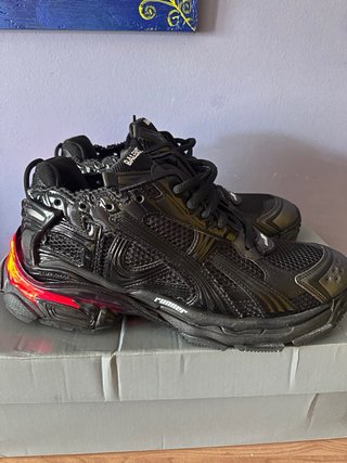 Balenciaga Runner LED