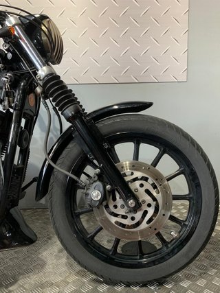 Harley-Davidson Sportster 883R