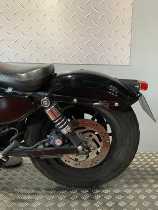 Harley-Davidson Sportster 883R
