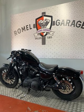 Harley-Davidson Sportster 883R