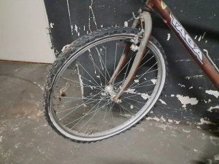 Bicicleta de montaña Concept Oxidada y sucia