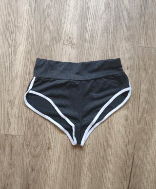 2 pantalones cortos XS