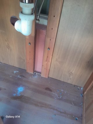 Mueble de baño lavabo cerámica y madera