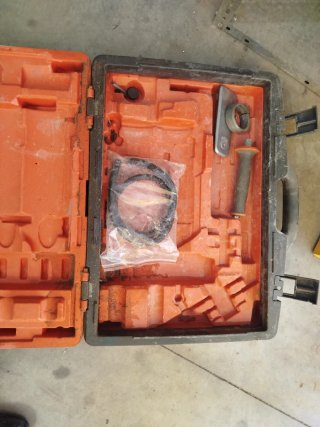 Maletín Husqvarna Naranja. Ya esta limpio