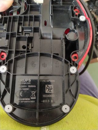 Cafetera Dolce Gusto Roja - Piezas/Reparar