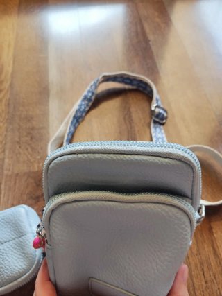 Bolso bandolera con monedero azul claro