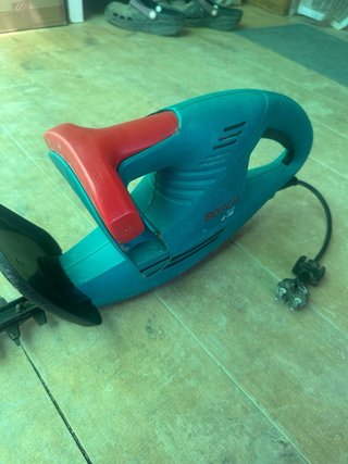 Cortasetos Bosch AHS