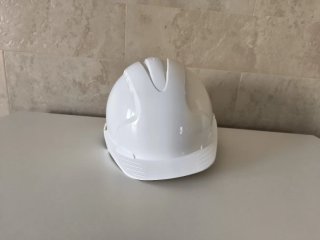 Casco de obra blanco