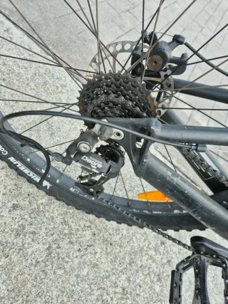 Bicicleta de montaña Mondraker Negra
