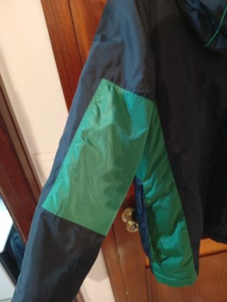 Parka Purificación García Negra y Verde