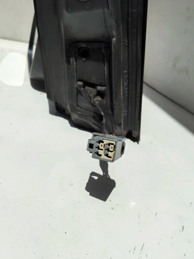 Retrovisor Eléctrico Izquierdo Ford Focus 2007