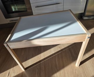 Mesa y silla infantil madera y verde