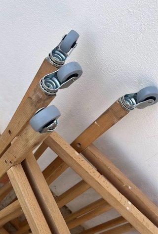Cuna de bebé de madera